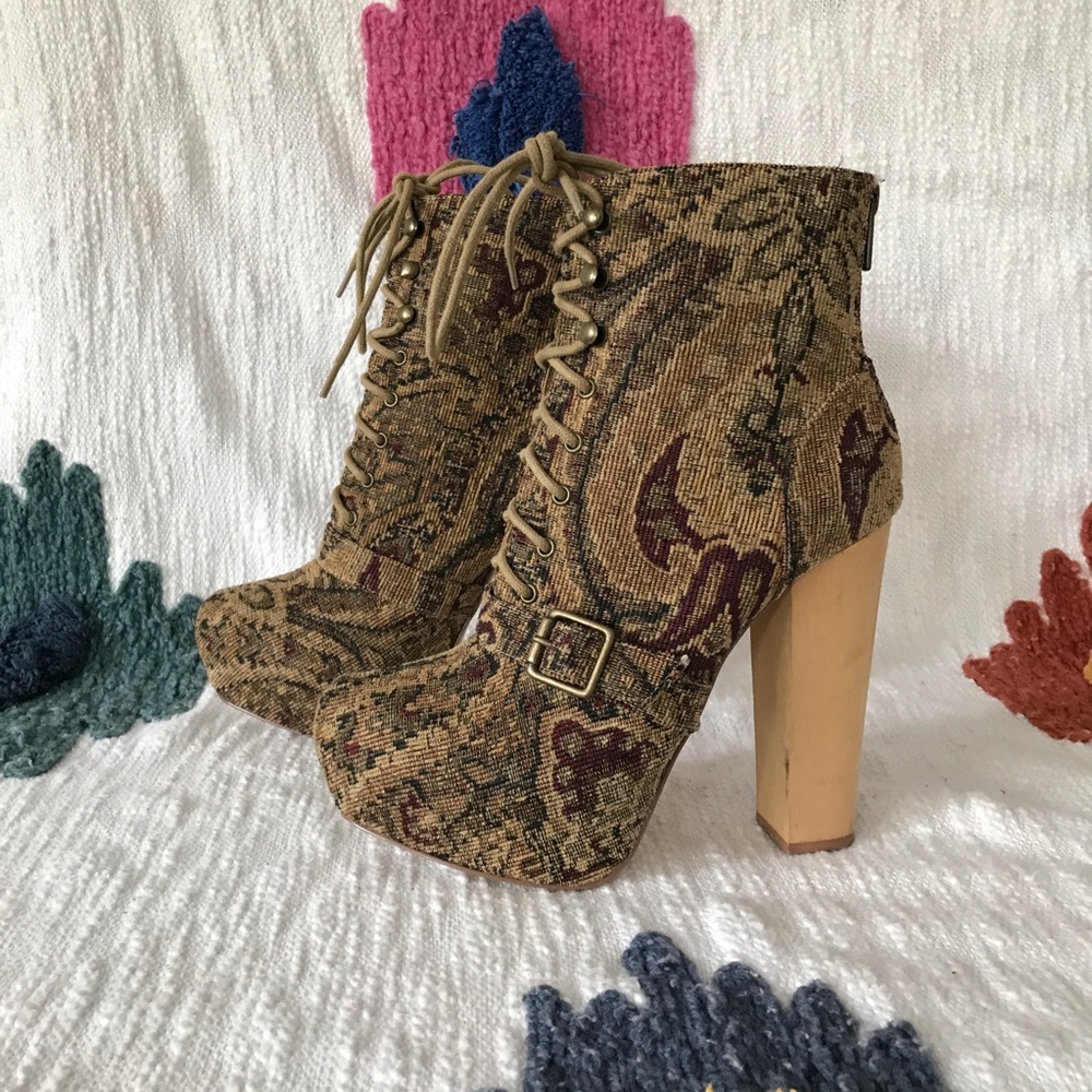 Steve Madden Lita platform